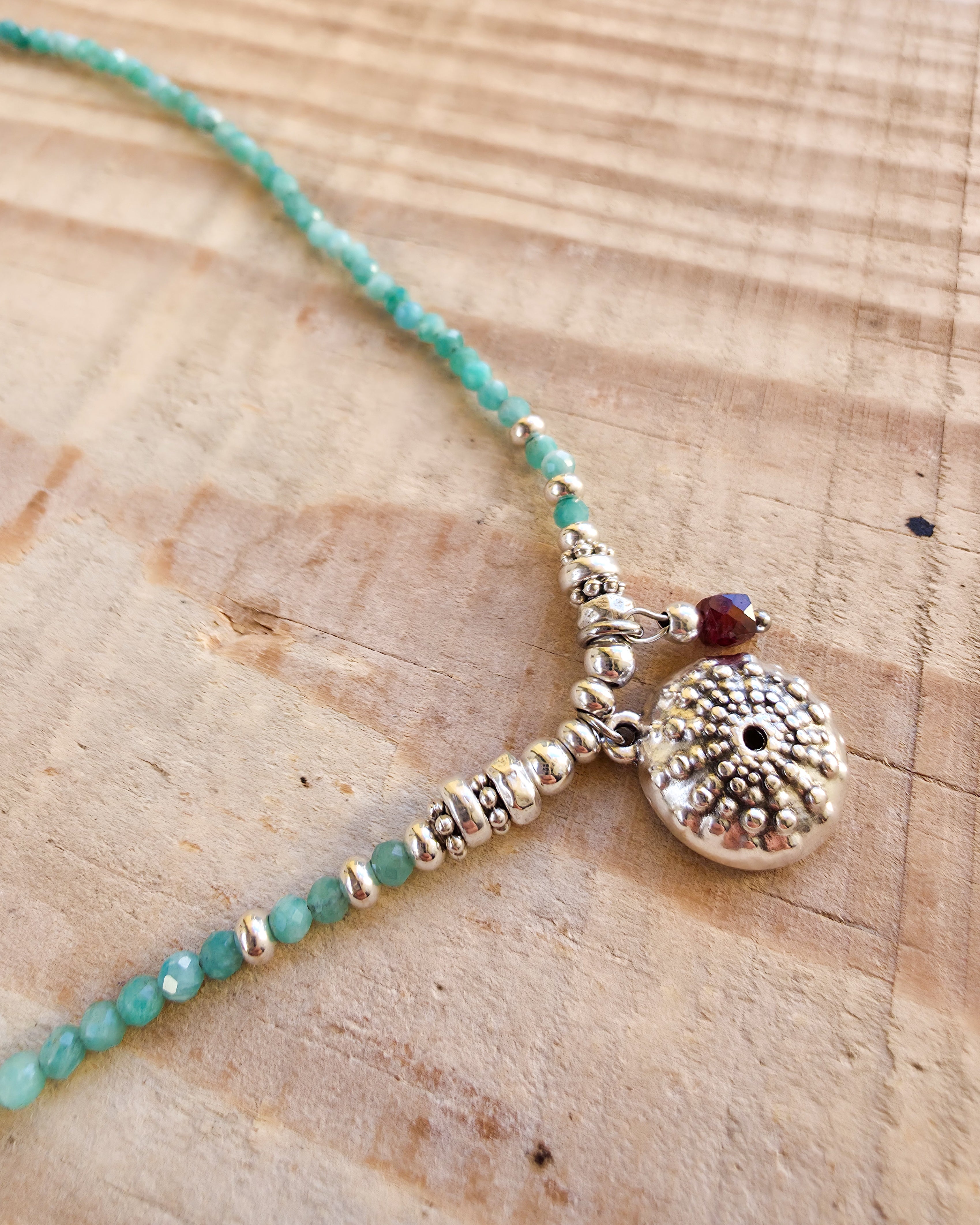 Colar Ouriço do Mar em Amazonitas